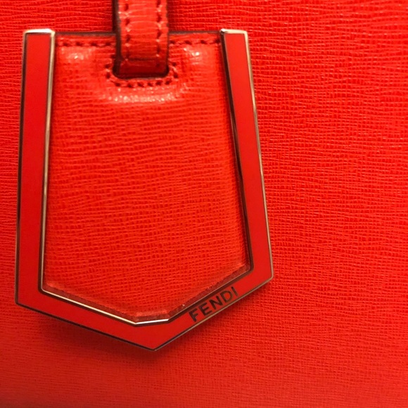 SOLD‼️…5️⃣5️⃣0️⃣ (OP) Fendi 2jours - Picture 2 of 13